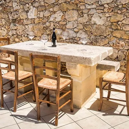 4 Bedroom With Private Pool & Views Nadur