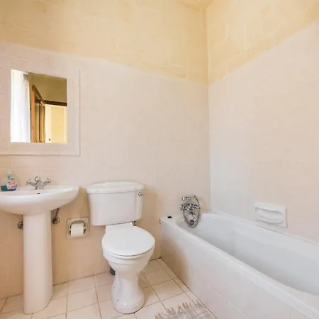 Prázdninový dům 4 Bedroom With Private Pool & Views *