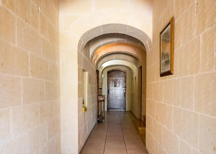 4 Bedroom With Private Pool & Views Dom wakacyjny *